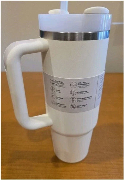 Quencher H2.0 FlowState 30oz Tumbler - Cream or biege color