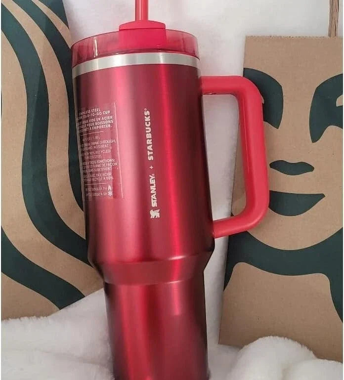 Stanley x Starbucks Limited Holiday Red Quencher H2.0 FlowState Tumbler – 40 oz /